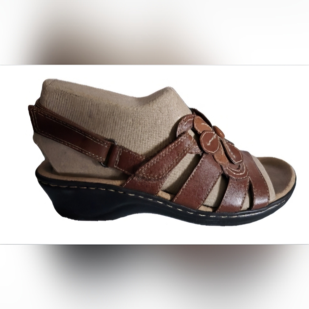 Clarks Leather Lightweight Sandals - Lexi Venice - Picture 3 of 5